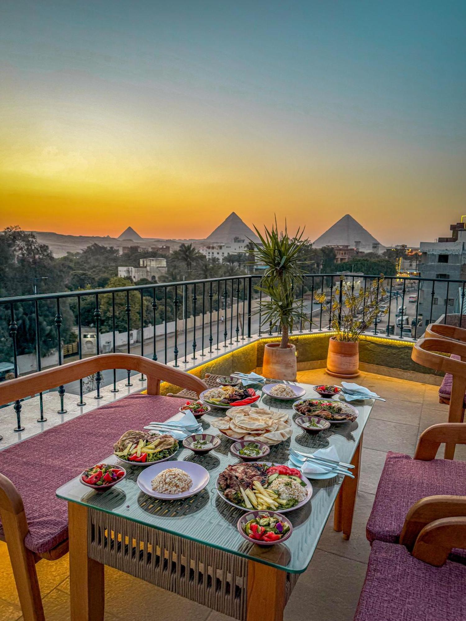 Almas Pyramids Hotel Kafret el-Gabal Exteriör bild