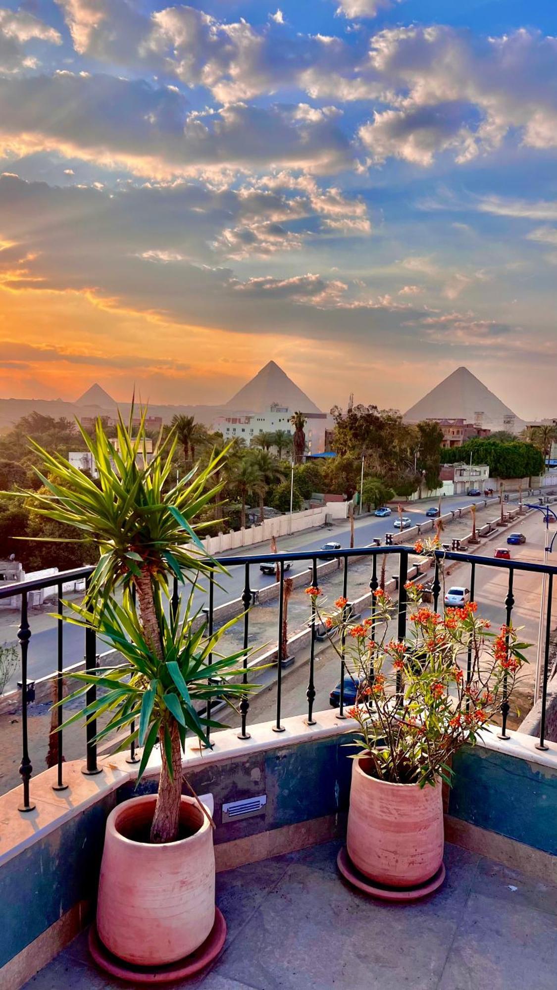 Almas Pyramids Hotel Kafret el-Gabal Exteriör bild
