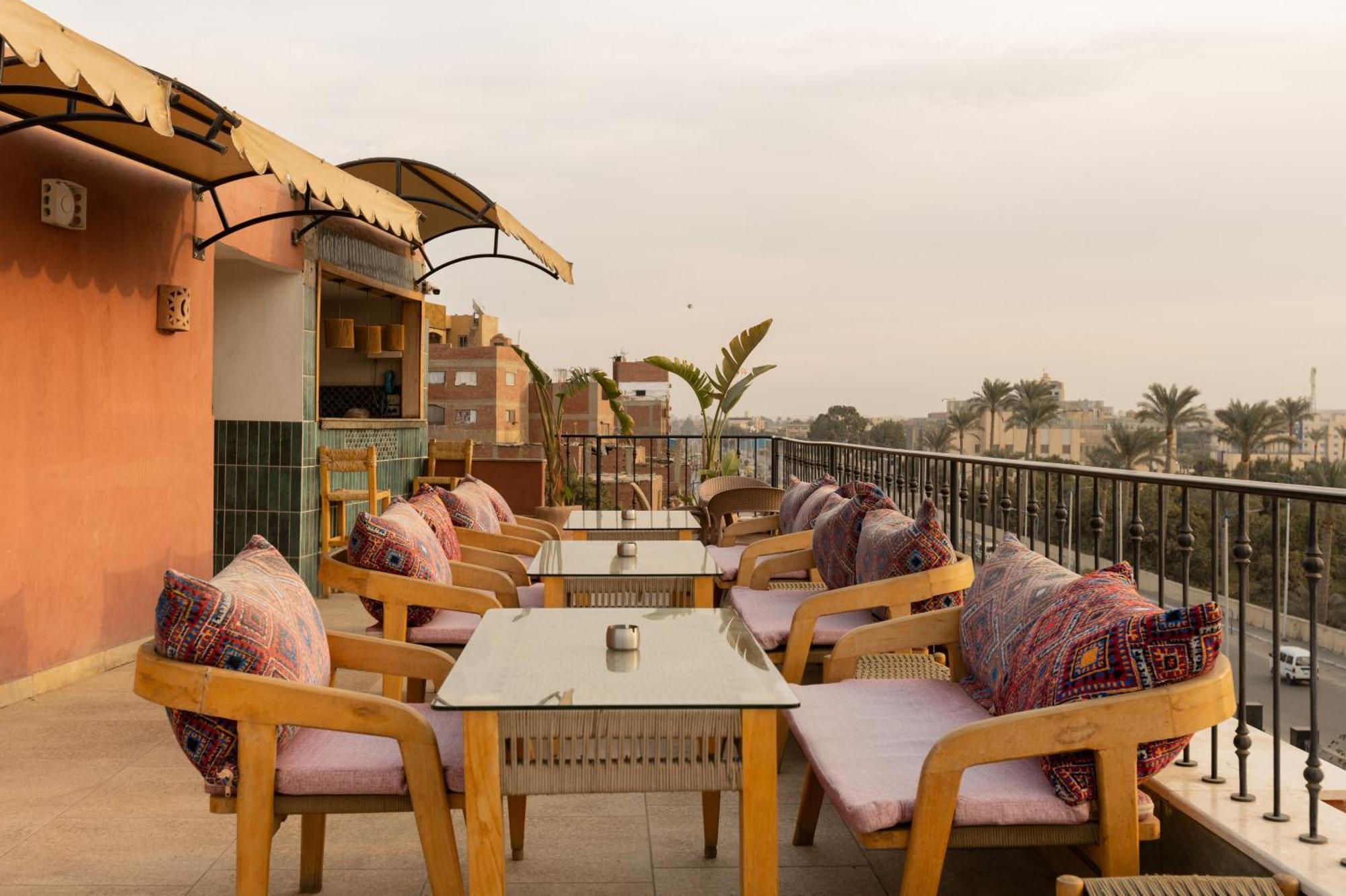 Almas Pyramids Hotel Kafret el-Gabal Exteriör bild